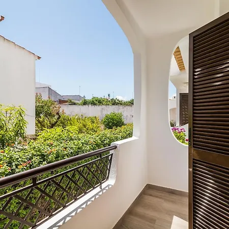 Algarden Olhos D'agua Apartment